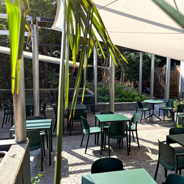 Stolica za restorane i kafiće Piazza 1 Propilen/Verde